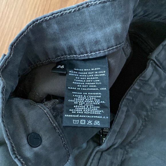 ❤️ J Brand Dark Grey Skinny Jeans Size 26 NWOT - Picture 4 of 12